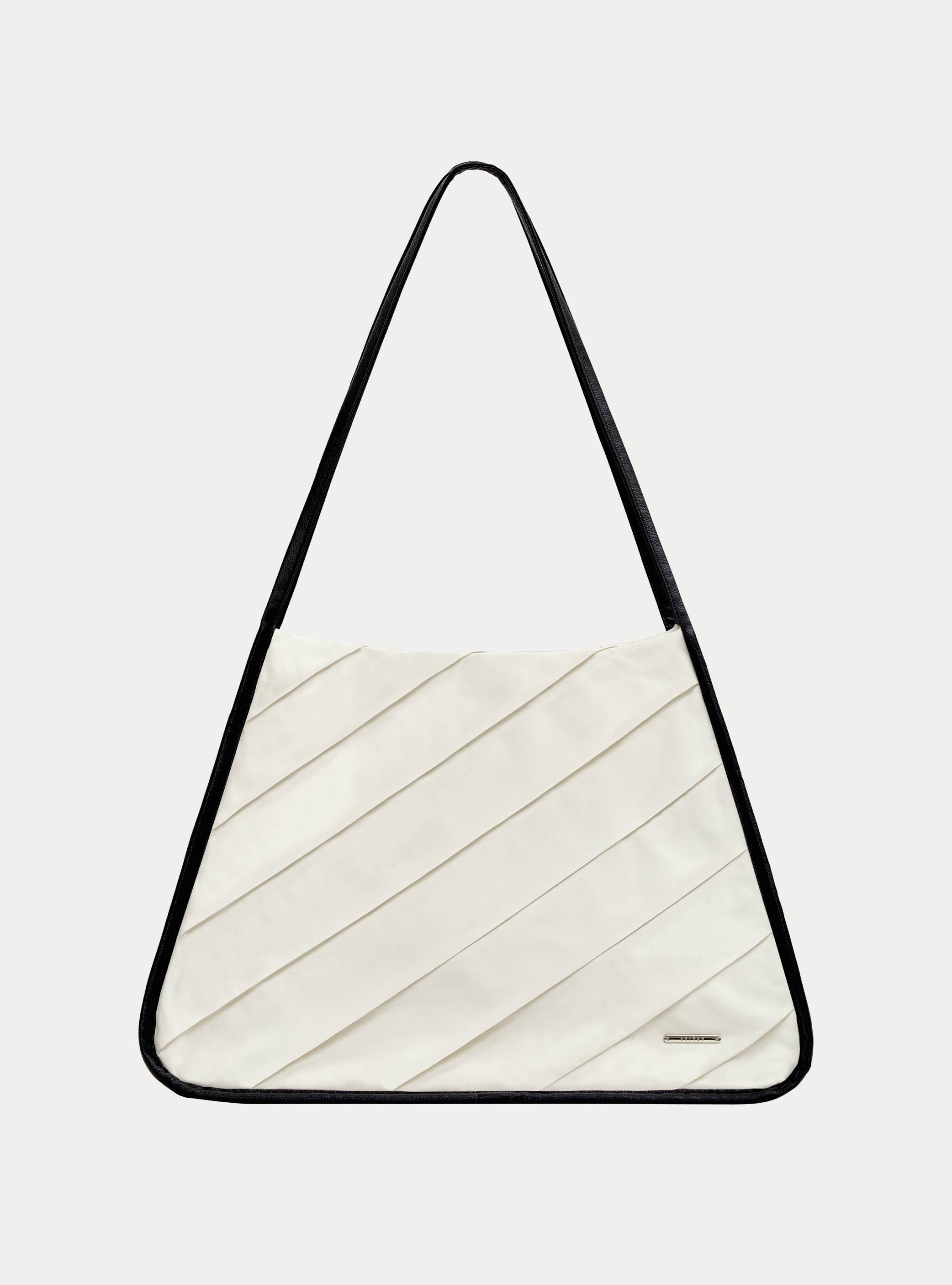 이그리트 플리츠 토트백  Ygritte pleats tote bag (1color)